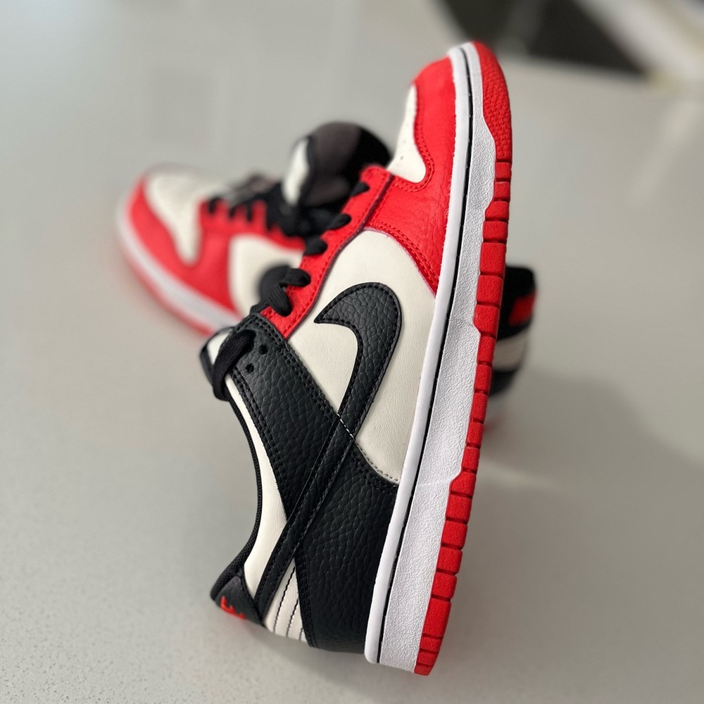 Nike Dunk 75th Anniversary Red / White Shoe Chicago 6 youth - Picture 6 of 9